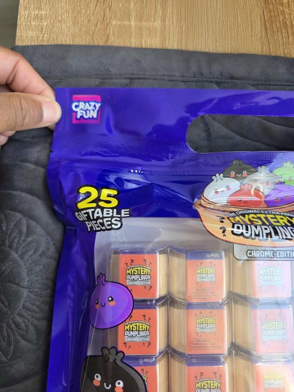 Mystery Dumplings Chrome Edition 25 Pack Viral Collectible Mini Figures Sealed - Picture 3 of 4